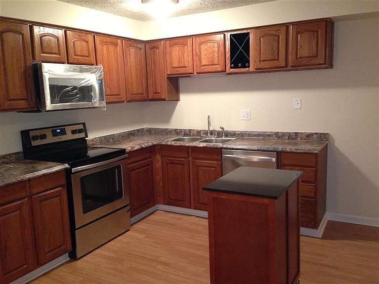 1st image of 7755 Bassett Dr