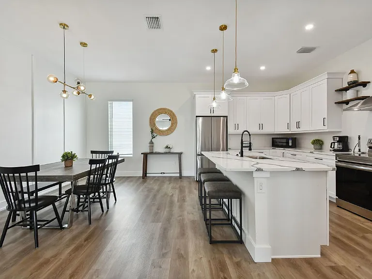 121 E Warren Ave #4 — Photo 17