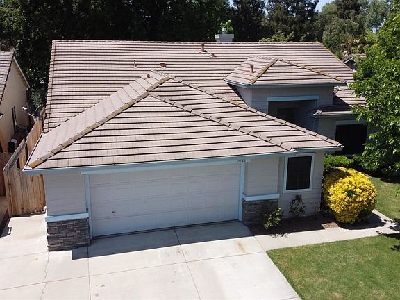 2nd image of 7021 Saint Lakes Ct