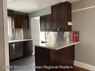 217 Albert Pl — Photo 9