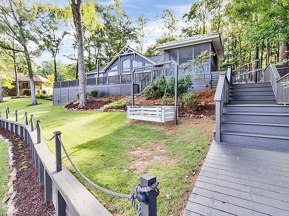 5th image of 116 Tanglewood Ln