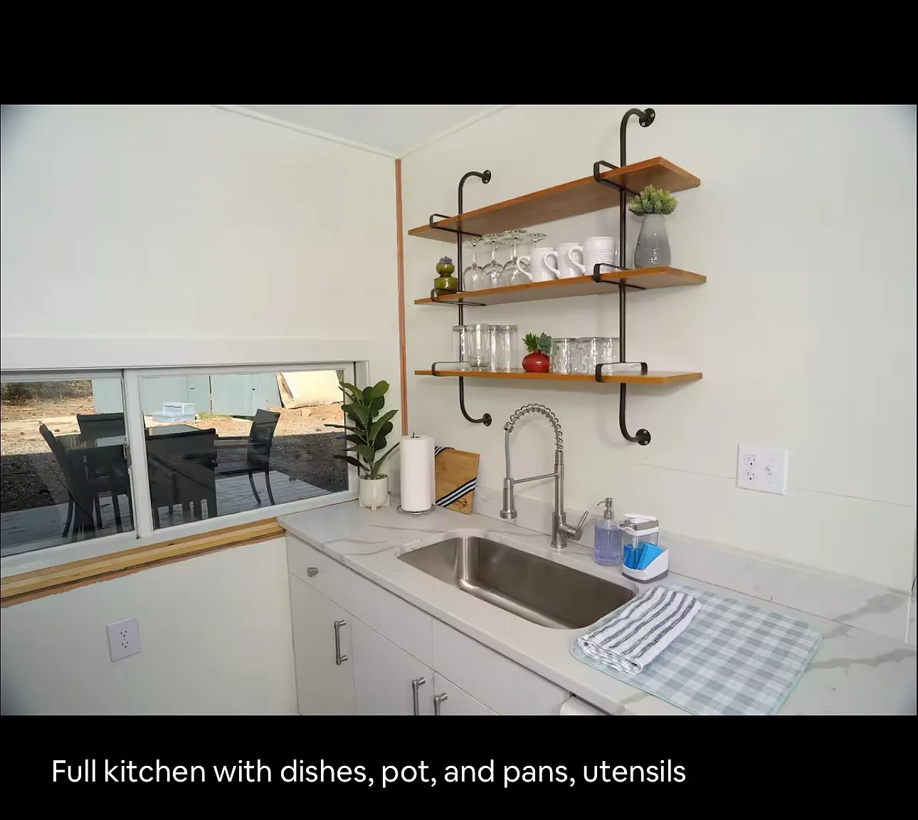 217 Shoreline Loop — Photo 3