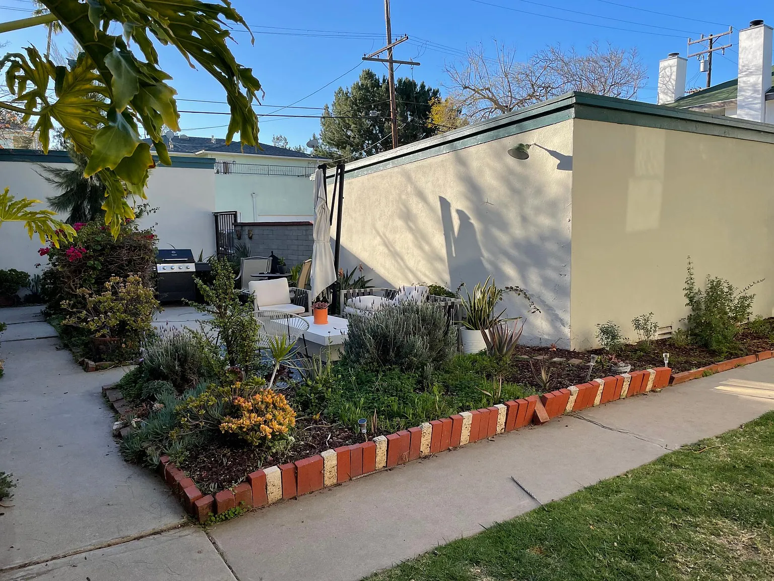 852 Grant St — Photo 2