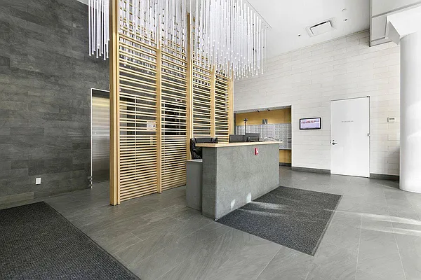 Sold by Prime Manhattan | media 11