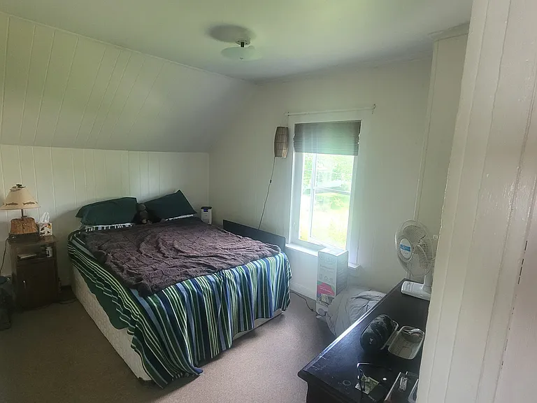 140 Pearl St — Photo 9