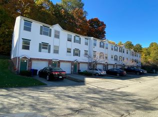 10 Bel Air Dr APT 1201, Greensburg, PA 15601