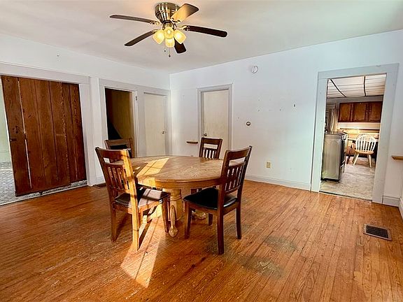 3rd image of 328 Indian Field Rd