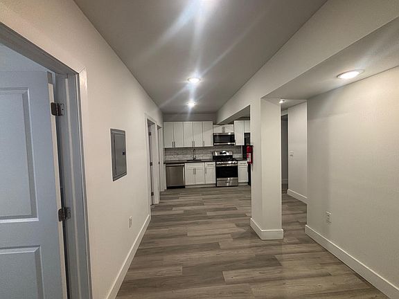 2nd image of 548 Bergen Ave #B2e