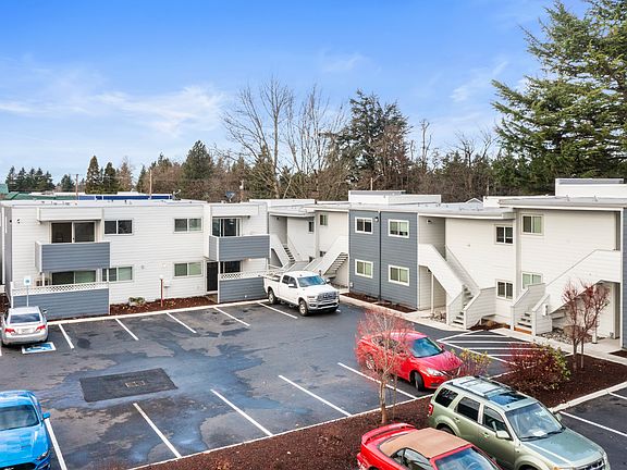 2nd image of 1999 NE Division St APT 20