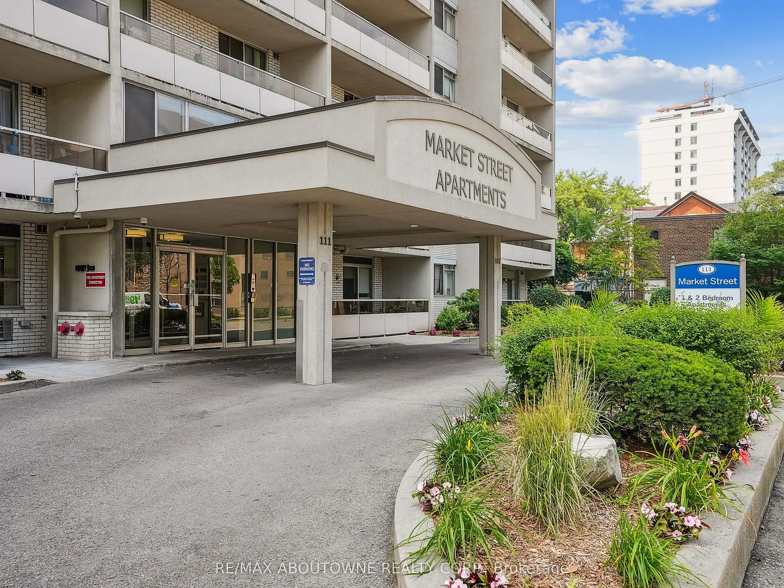 2 bed, $1,795 — Photo 2