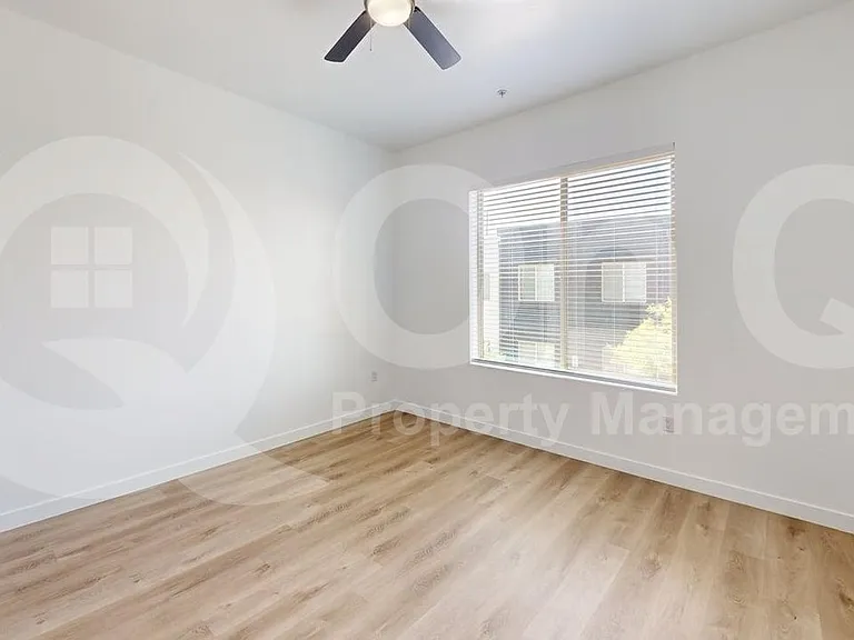 9160 N 67th Ave #212 — Photo 8