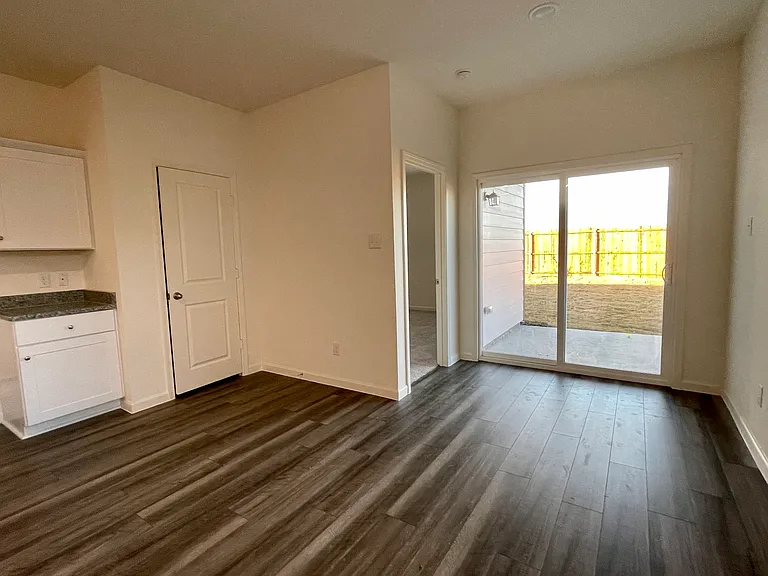 6222 Old Bridge Way — Photo 6