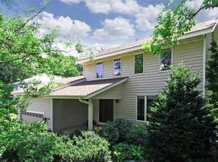 1576 Sherwood Way, Eagan, MN 55122