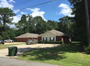 26 P D Freeman Rd APT 5, Hattiesburg, MS 39401