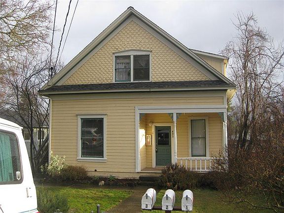 4th image of 493 Fairview St #1