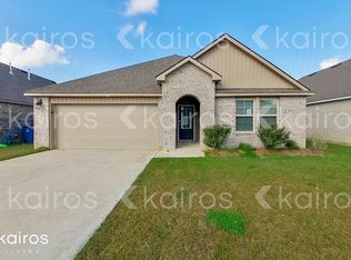 105 Red Pine Dr, Lafayette, LA 70501