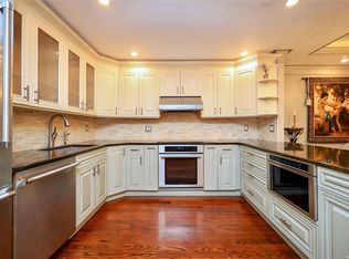 99 Clent Rd #103, Great Neck, NY 11021