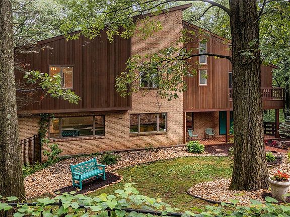 4th image of 3385 Woodbridge Cir