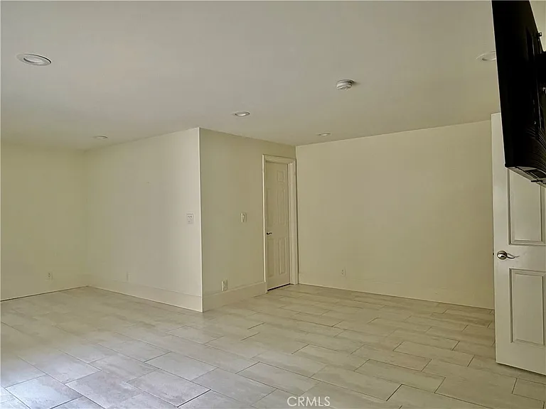 363 Newport Glen Ct — Photo 33