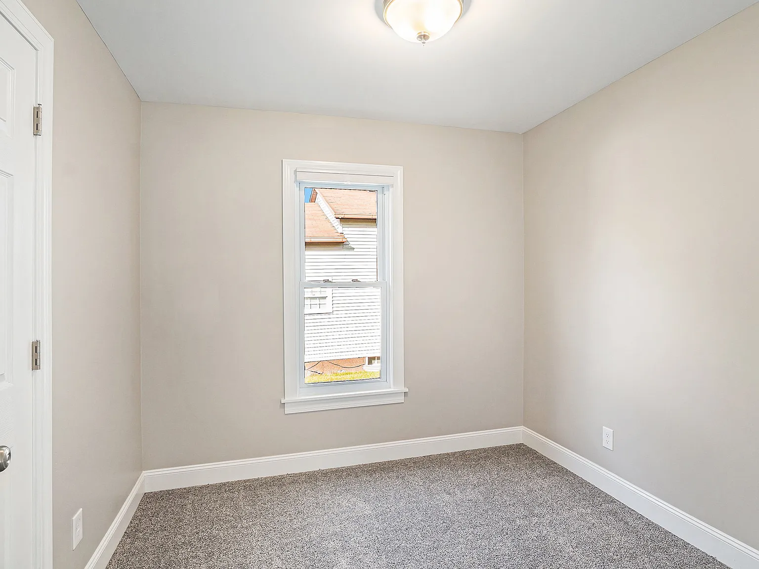 4 bed, 1563 sqft, $2,250 — Photo 3