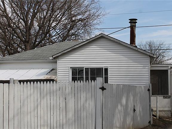 4th image of 2529 S Pennsylvania St