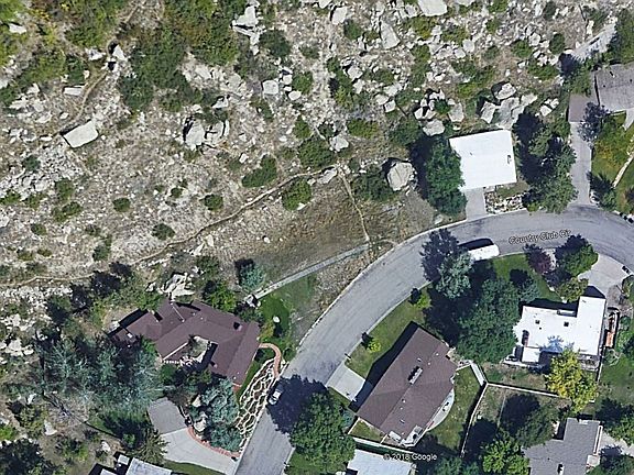 4th image of 3230 Country Club Cir