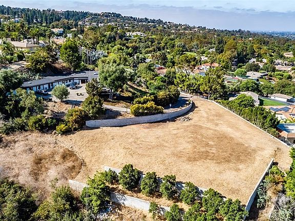 5th image of 779 S Peralta Hills Dr