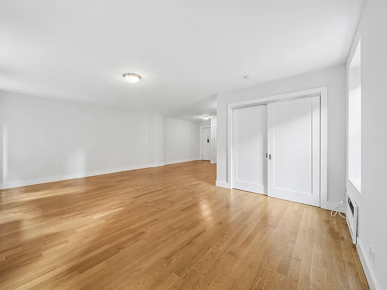 930 Ogden Ave #11 — Photo 7