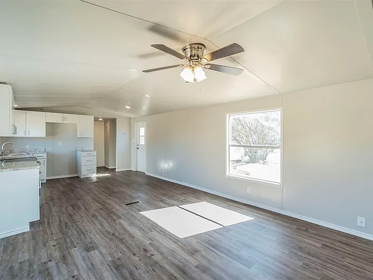 4329 Kaywood Dr — Photo 3