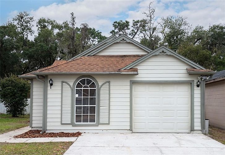 1st image of 1720 Chatham Cir