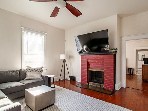 5th image of 929 Irwin St #929