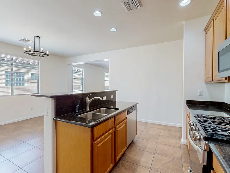 7123 W Festival Way — Photo 11