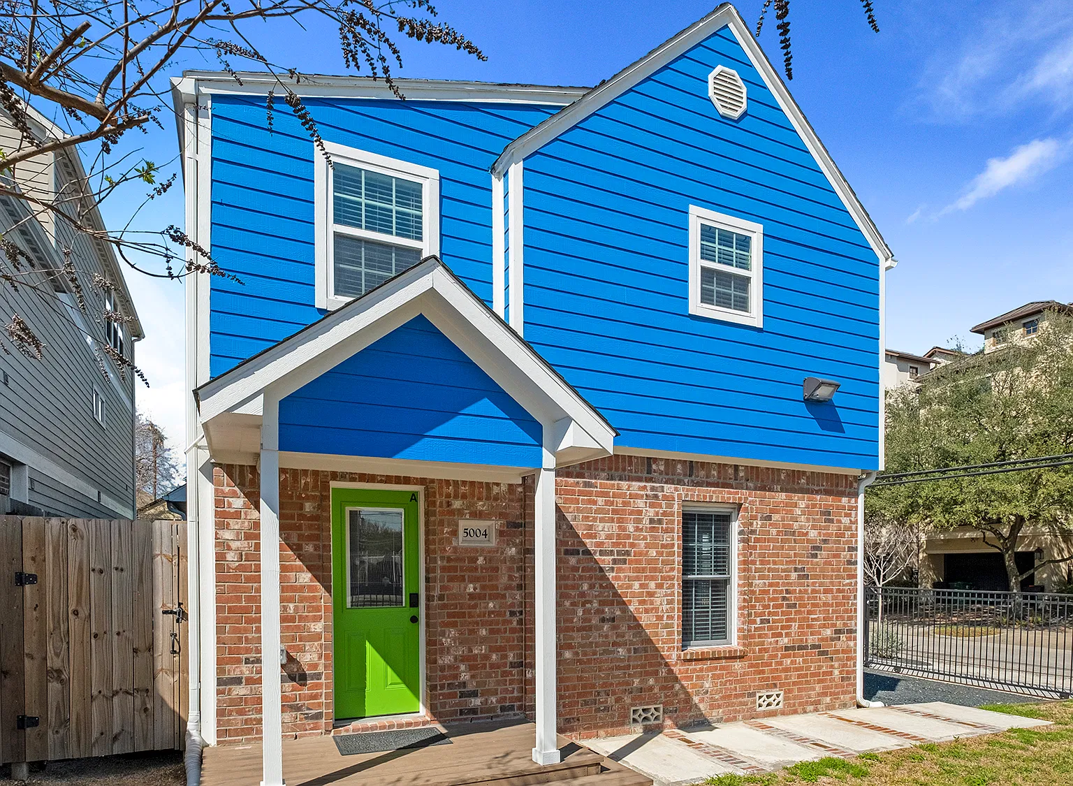 5004 Crawford St — Photo 1