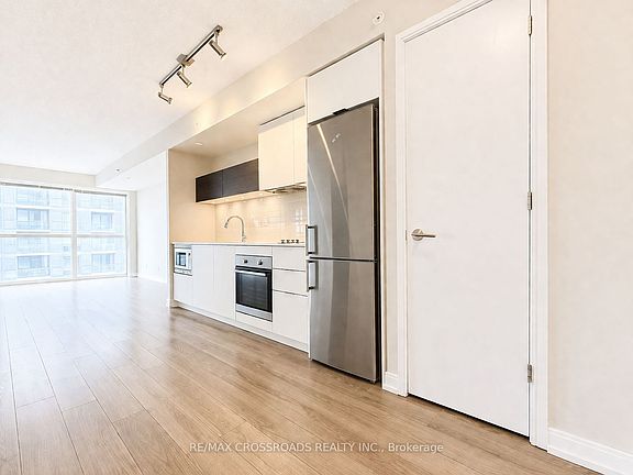 4th image of 20 Thomas Riley Rd W #1201