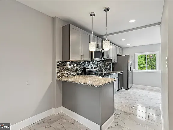 806 Rundale Ave — Photo 10