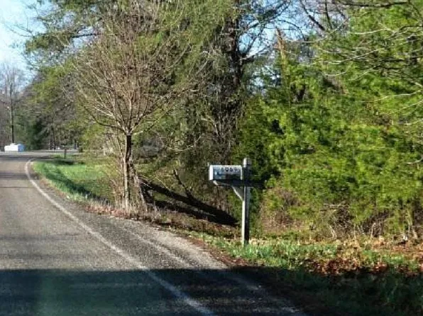 6069 S State Road 45, Bloomfield, IN 47424
