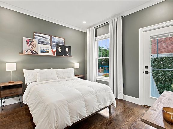 4th image of 48 Chelsea St APT 1