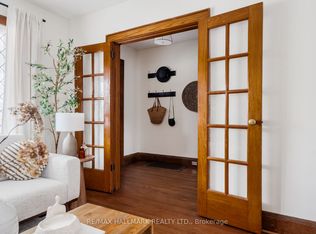 2076 Gerrard St E, Toronto, ON M4E 2B5