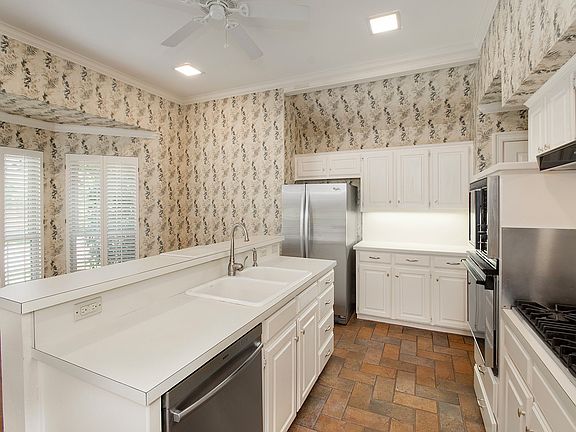 5th image of 7334 Lane Park Dr