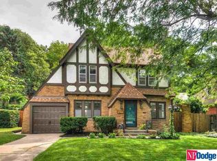 1633 Country Club Ave, Omaha, NE 68104