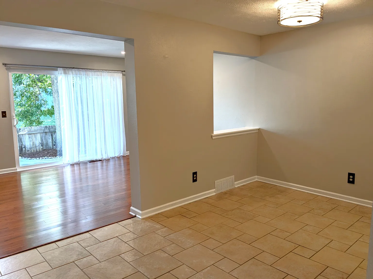 2 bed, 1755 sqft, $2,500 — Photo 4