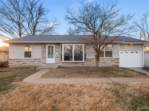 36 Buckley Meadows Dr, Saint Louis, MO 63125