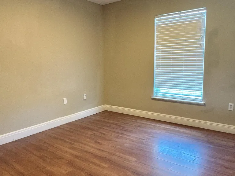 1718 Sawgrass Dr SW — Photo 15