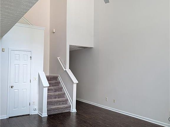 4th image of 2150 Lenox Ave