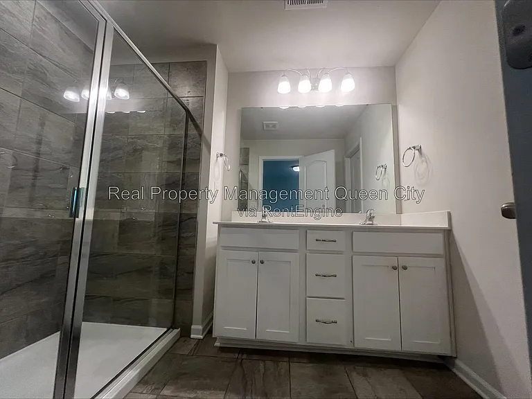 2407 Lazette Dr — Photo 8