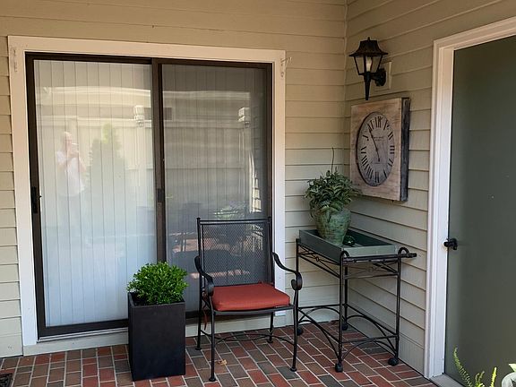 Beautiful Courtyard between main entry & garage
