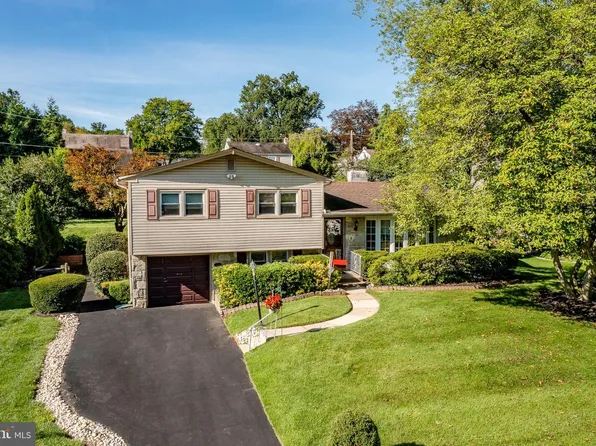 243 Cowbell Rd, Willow Grove, PA 19090