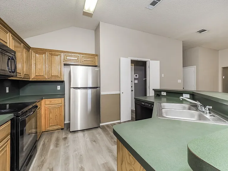 317 Willowstone Trl — Photo 8
