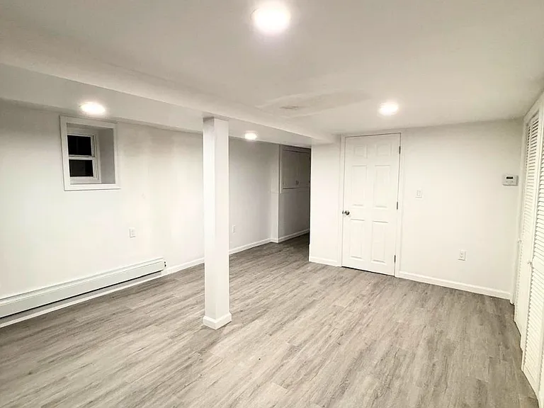 186 3rd St #1 — Photo 15