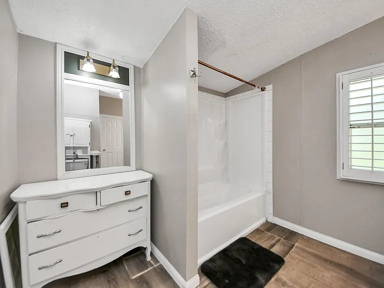 18303 James Rd — Photo 14